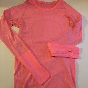 Lululemon Swiftly Tech Crew LS size 6